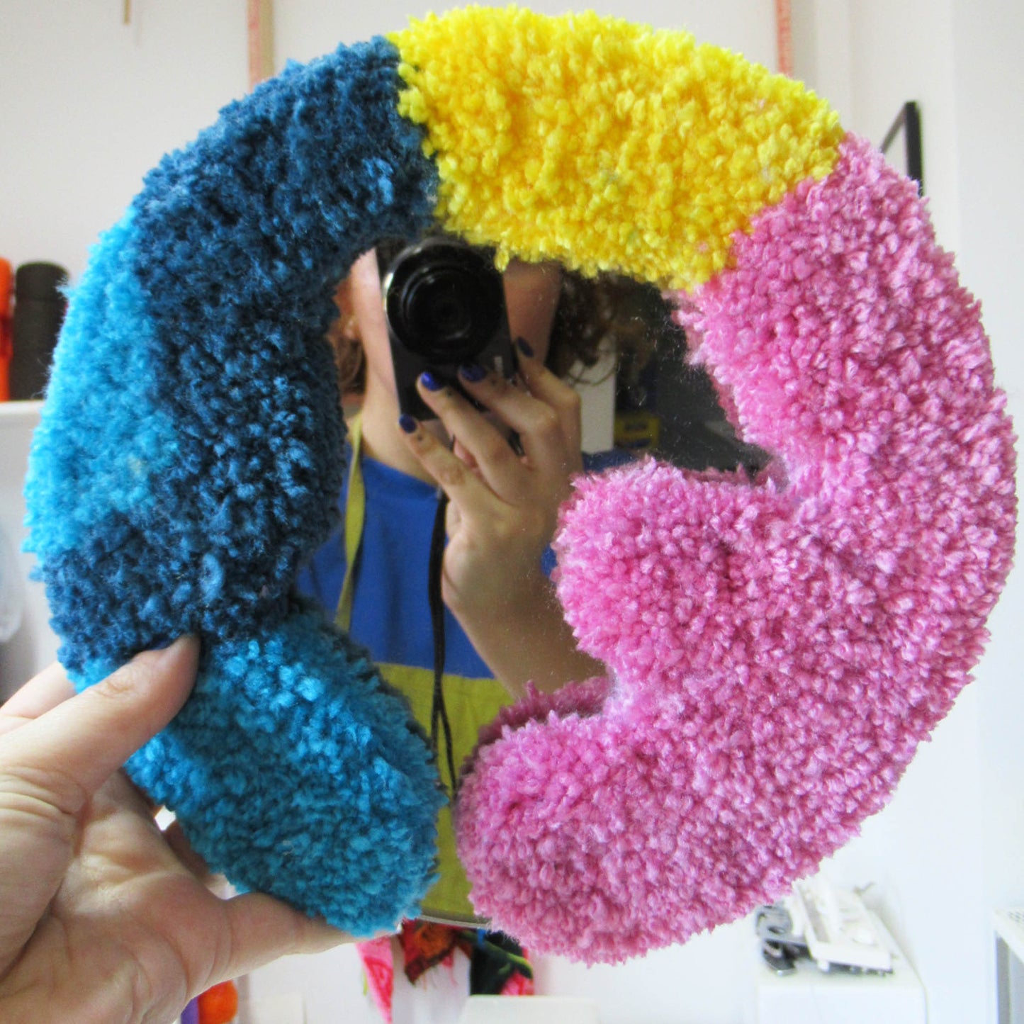 TALLER ESPEJO DECORATIVO TUFTING