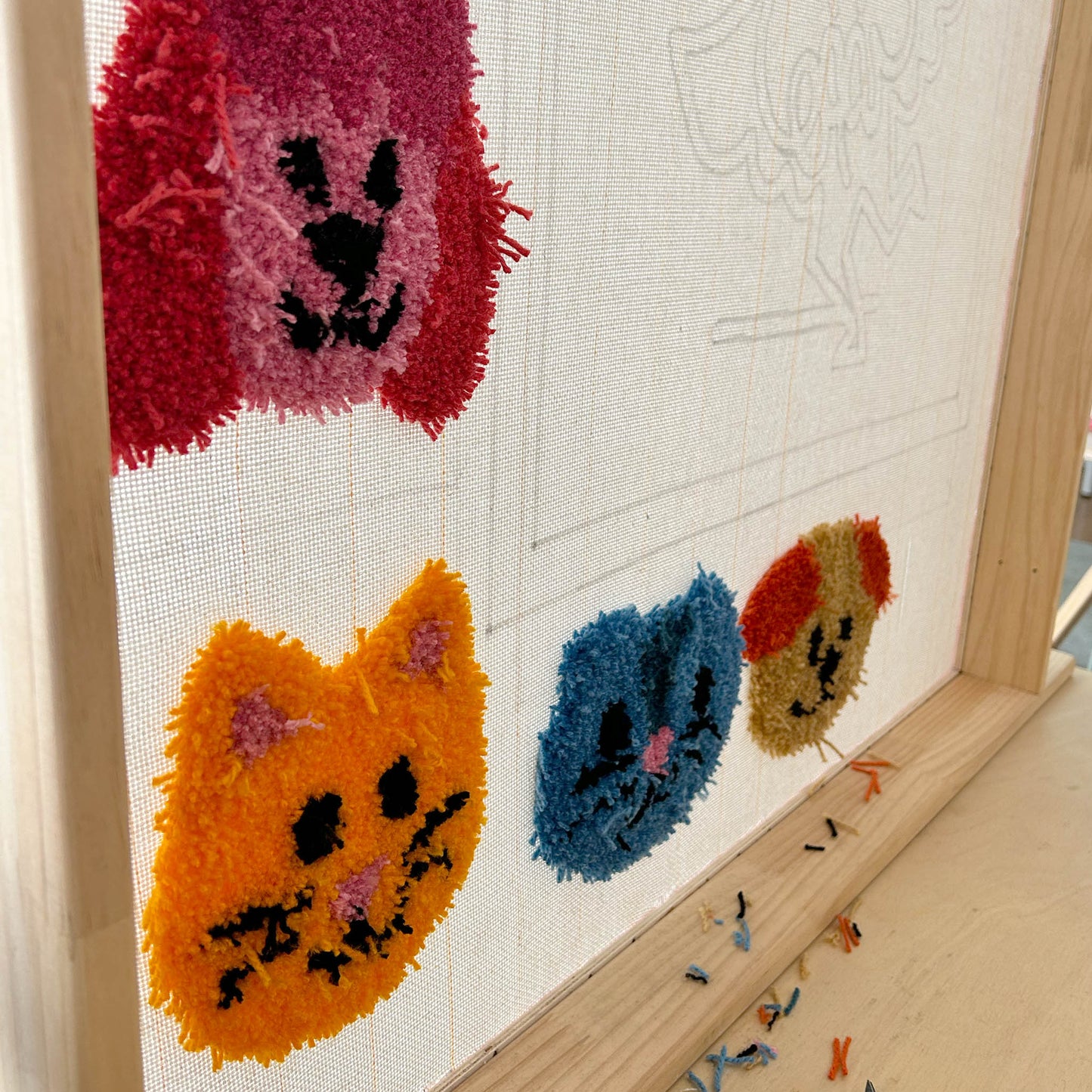TALLER PERRITOS & GATITOS TUFTING