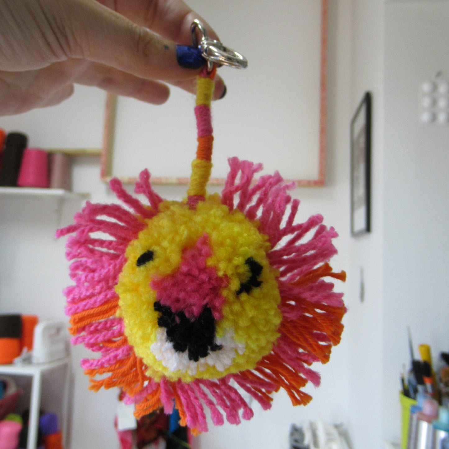 TALLER DE POMPONES ACCESORIOS